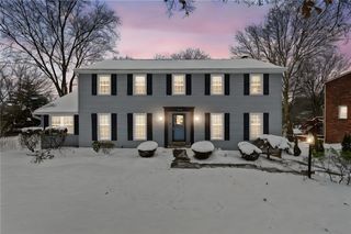 1756 Taper Drive, Upper St Clair, PA 15241