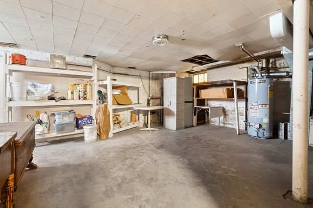 6247 N NEENAH Street, Chicago, IL 60631