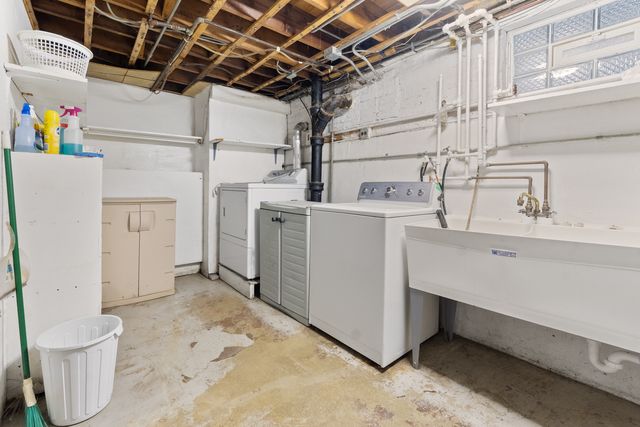 6247 N NEENAH Street, Chicago, IL 60631