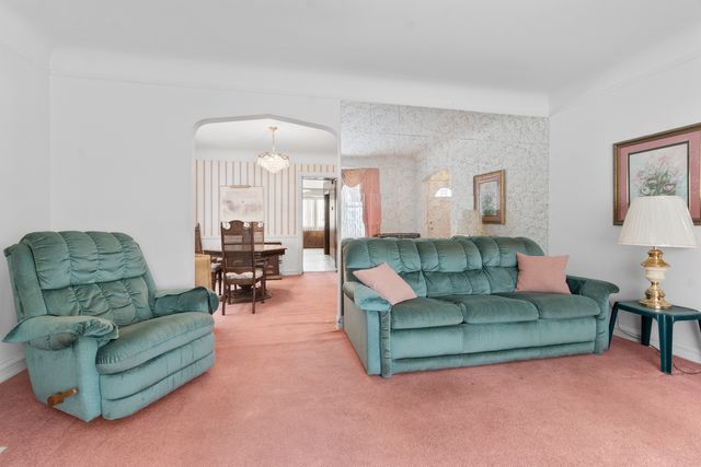 6247 N NEENAH Street, Chicago, IL 60631