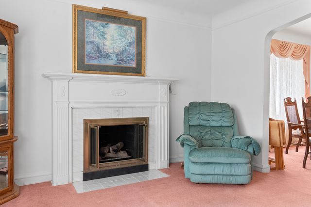 6247 N NEENAH Street, Chicago, IL 60631