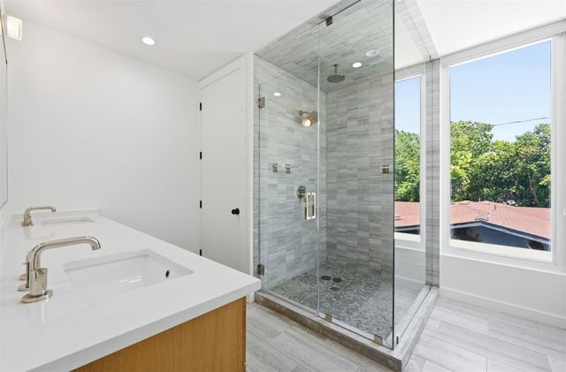 3004 Fontana DR, Austin, TX 78704