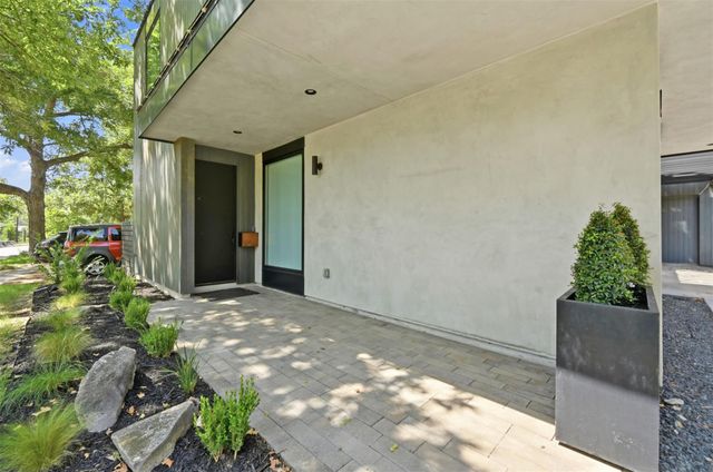 3004 Fontana DR, Austin, TX 78704