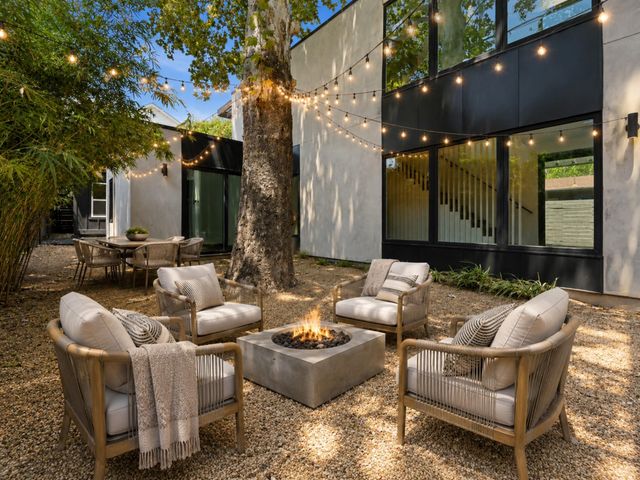 3004 Fontana DR, Austin, TX 78704
