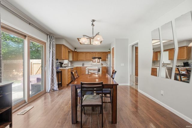 11933 Eagle Creek Place, Fort Wayne, IN 46814
