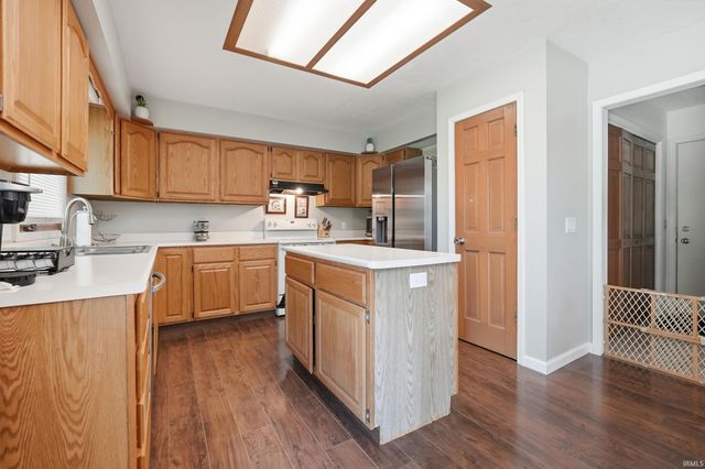 11933 Eagle Creek Place, Fort Wayne, IN 46814