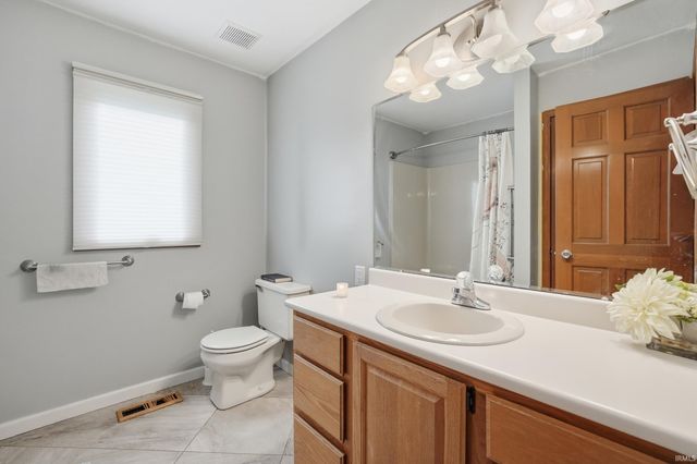 11933 Eagle Creek Place, Fort Wayne, IN 46814