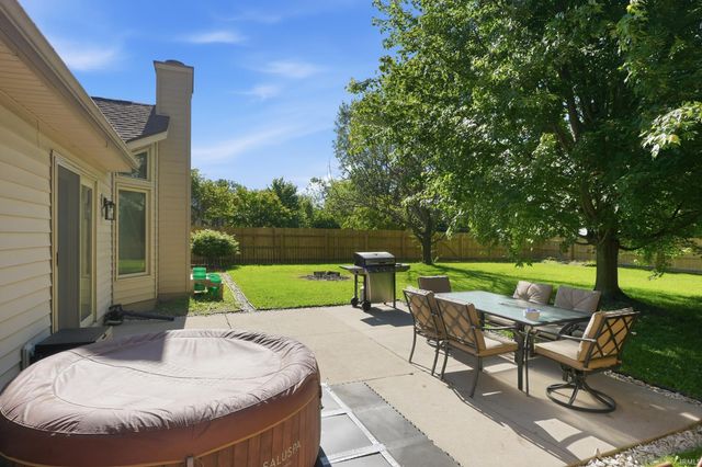 11933 Eagle Creek Place, Fort Wayne, IN 46814