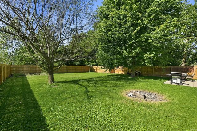 11933 Eagle Creek Place, Fort Wayne, IN 46814