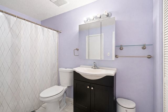 5 Thoreau Court 21, Natick, MA 01760