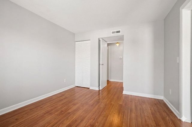 5 Thoreau Court 21, Natick, MA 01760