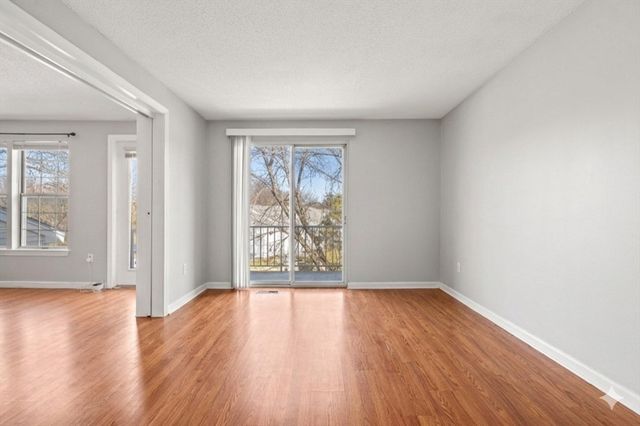 5 Thoreau Court 21, Natick, MA 01760