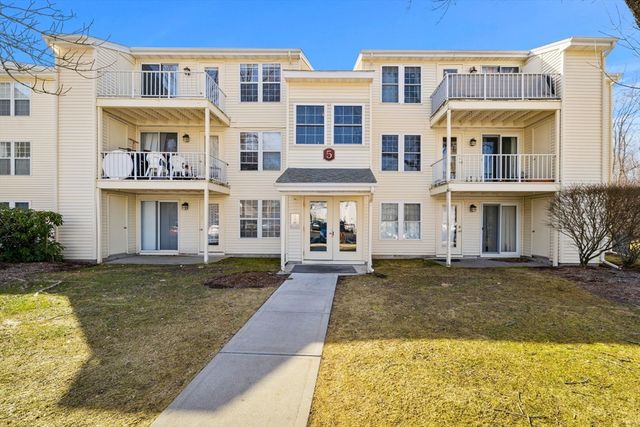 5 Thoreau Court 21, Natick, MA 01760