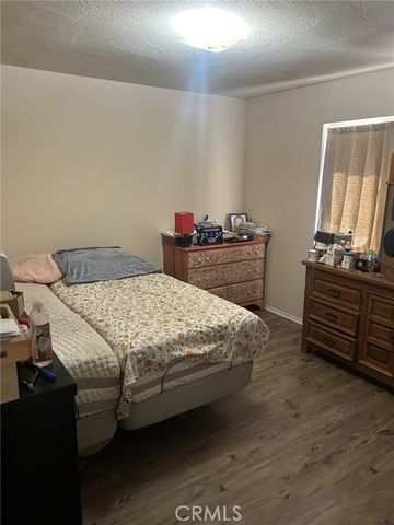 8915 3rd Avenue, Hesperia, CA 92345