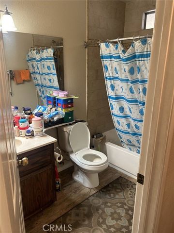 8915 3rd Avenue, Hesperia, CA 92345