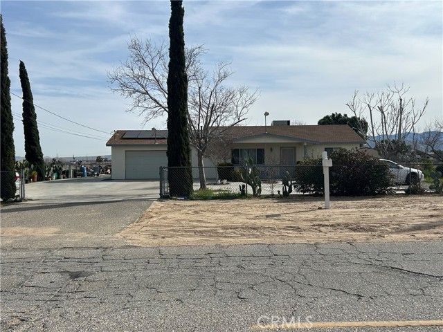 8915 3rd Avenue, Hesperia, CA 92345