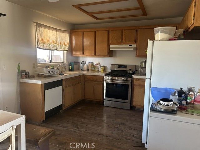 8915 3rd Avenue, Hesperia, CA 92345