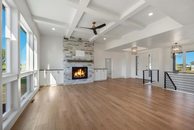 137 BECKERAE COURT, Wrightstown, WI 54180