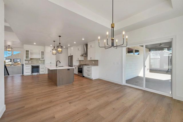 137 BECKERAE COURT, Wrightstown, WI 54180