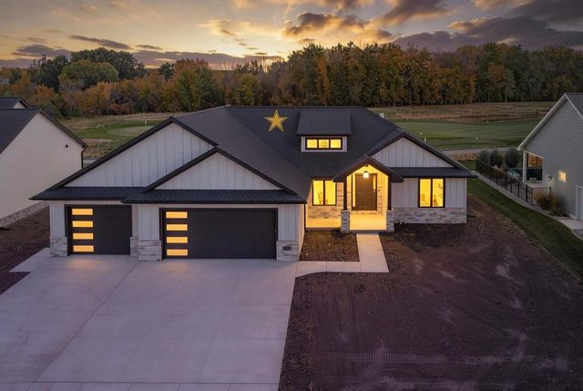 137 BECKERAE COURT, Wrightstown, WI 54180