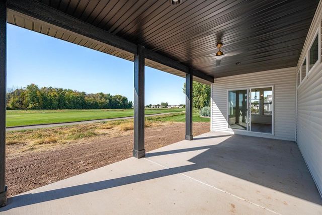 137 BECKERAE COURT, Wrightstown, WI 54180