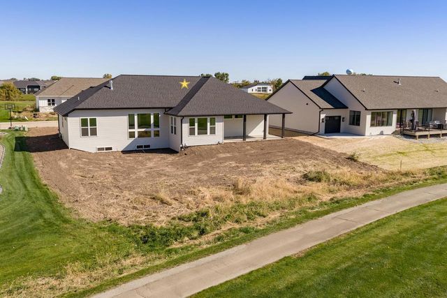 137 BECKERAE COURT, Wrightstown, WI 54180