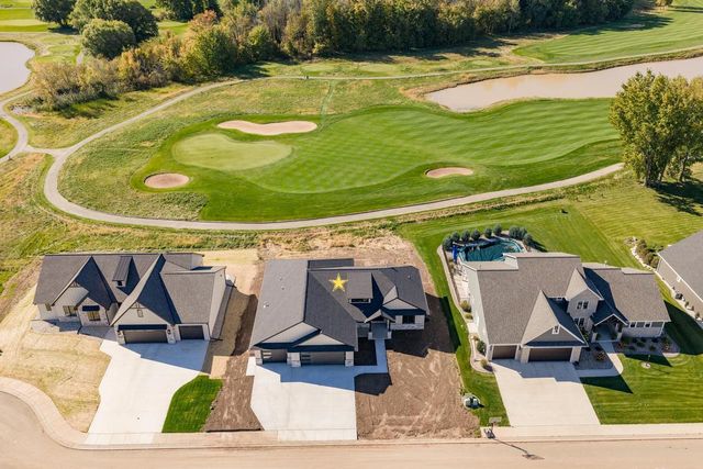 137 BECKERAE COURT, Wrightstown, WI 54180