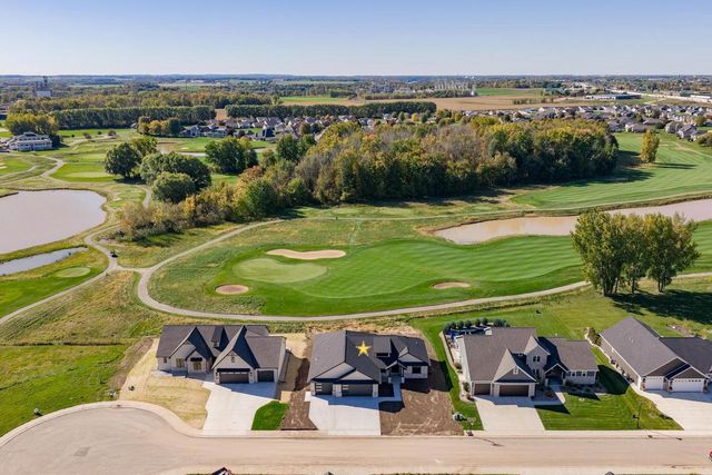 137 BECKERAE COURT, Wrightstown, WI 54180