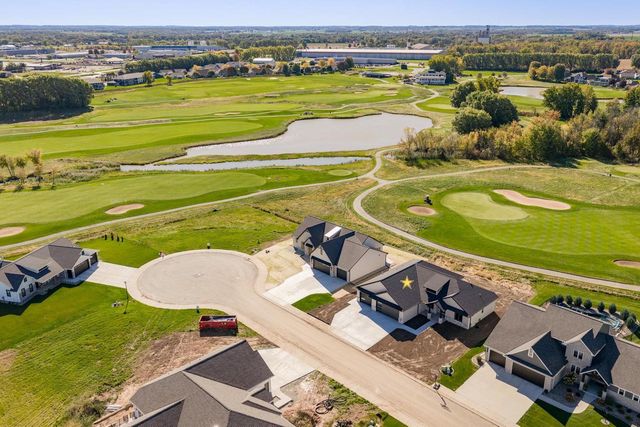 137 BECKERAE COURT, Wrightstown, WI 54180