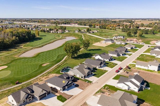 137 BECKERAE COURT, Wrightstown, WI 54180