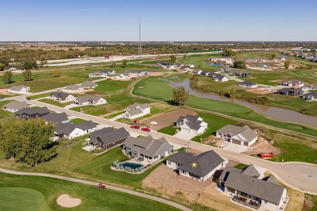 137 BECKERAE COURT, Wrightstown, WI 54180