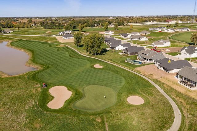 137 BECKERAE COURT, Wrightstown, WI 54180