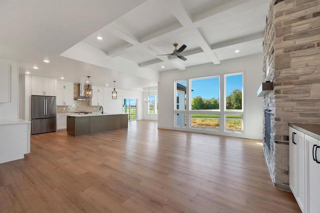 137 BECKERAE COURT, Wrightstown, WI 54180