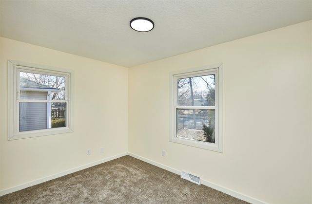 302 NE 5th Street, Ankeny, IA 50021