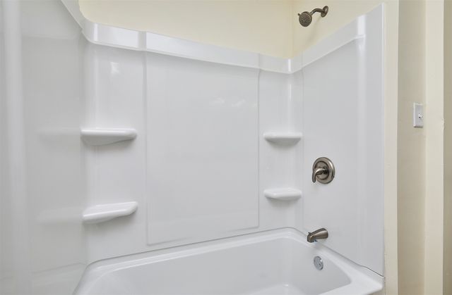 302 NE 5th Street, Ankeny, IA 50021