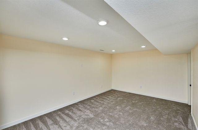 302 NE 5th Street, Ankeny, IA 50021