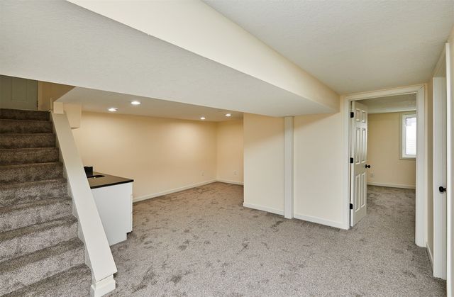 302 NE 5th Street, Ankeny, IA 50021