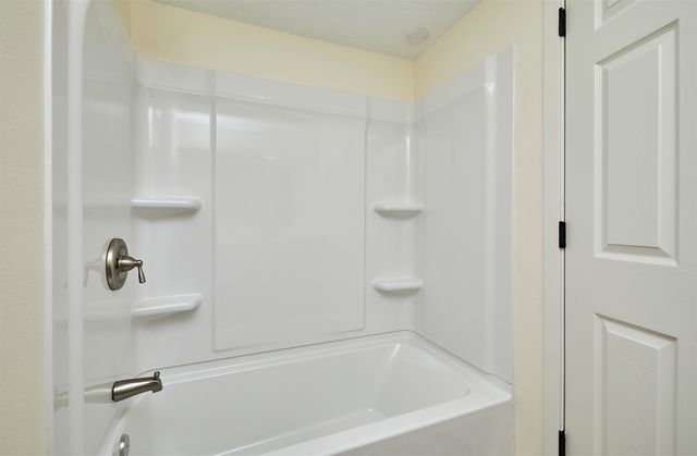 302 NE 5th Street, Ankeny, IA 50021