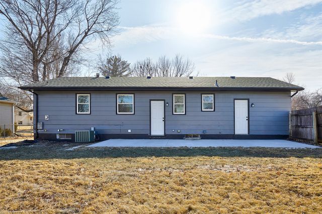302 NE 5th Street, Ankeny, IA 50021