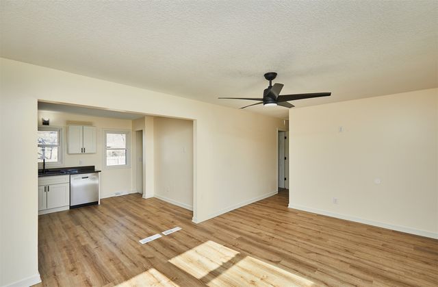 302 NE 5th Street, Ankeny, IA 50021