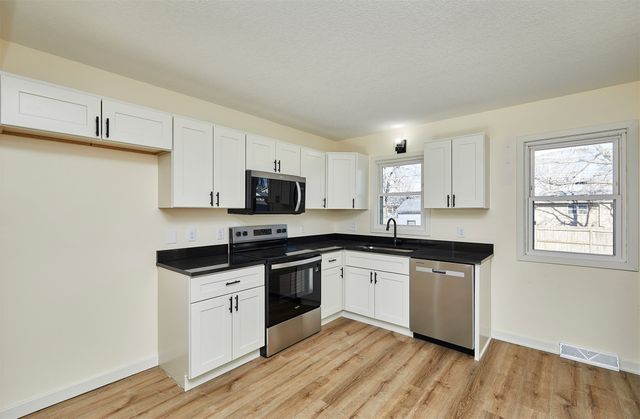 302 NE 5th Street, Ankeny, IA 50021