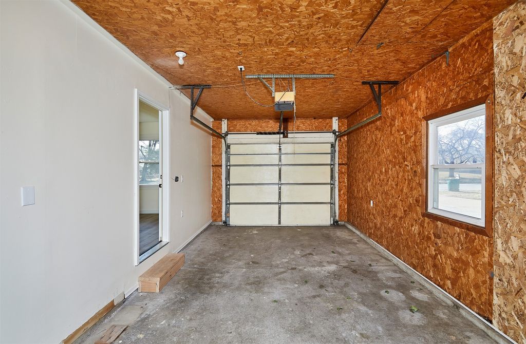 302 NE 5th Street, Ankeny, IA 50021