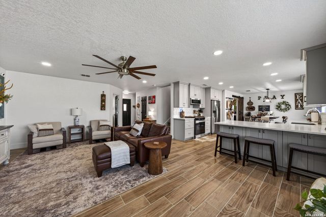 117 Gatewood Bay, Cibolo, TX 78108