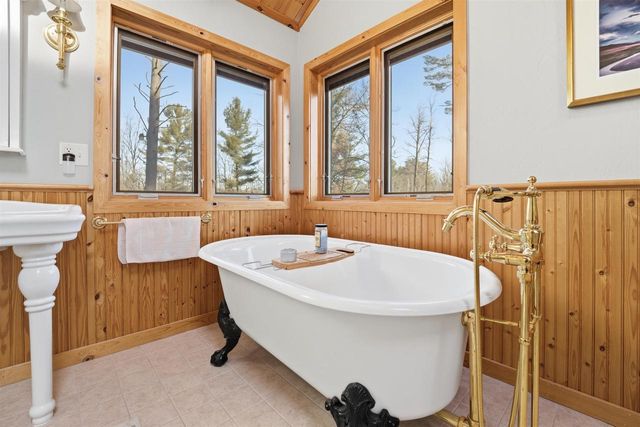 E147 N ROLLOFSON LAKE ROAD, Scandinavia, WI 54977