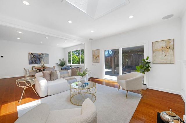 1096 Del Cambre Drive, San Jose, CA 95129