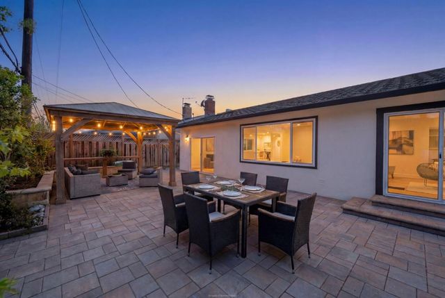 1096 Del Cambre Drive, San Jose, CA 95129