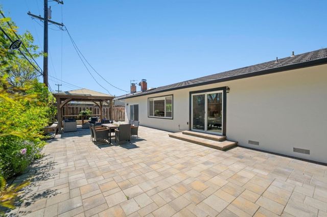 1096 Del Cambre Drive, San Jose, CA 95129