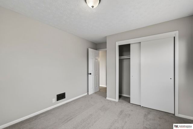 6325 N 31st Avenue, Omaha, NE 68111