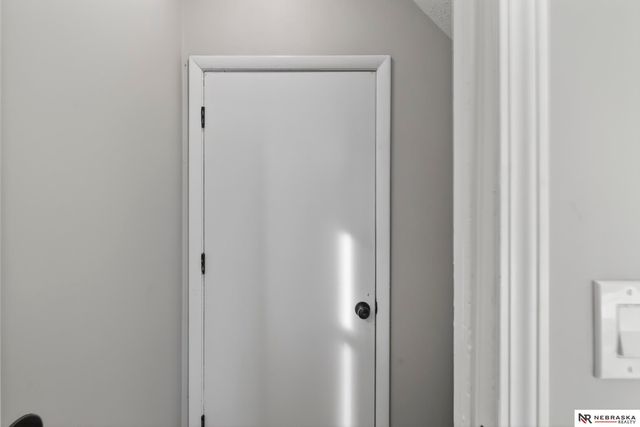 6325 N 31st Avenue, Omaha, NE 68111