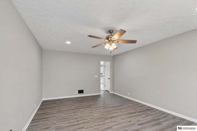 6325 N 31st Avenue, Omaha, NE 68111